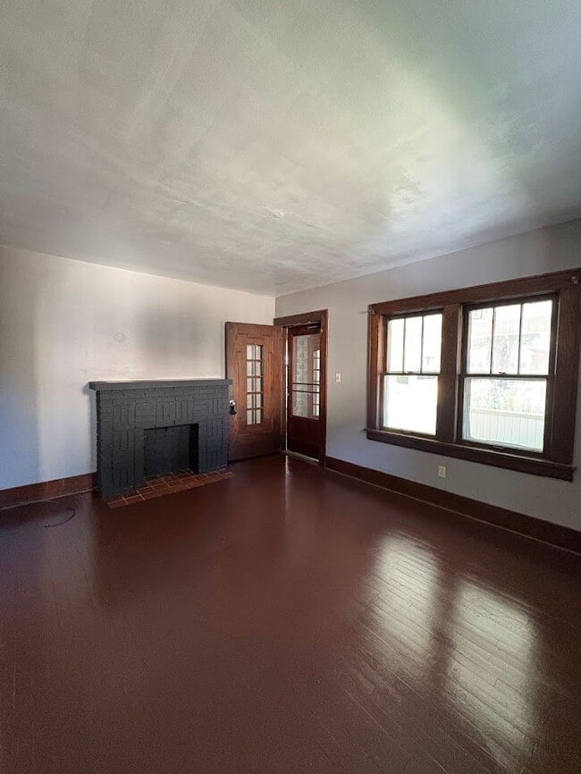 2549 Elmwood St in Cuyahoga Falls, OH - Building Photo - Building Photo