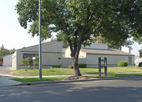 5216-5226 E Liberty Ave in Fresno, CA - Foto de edificio - Building Photo