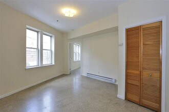 203 Academy St in Jersey City, NJ - Building Photo - Building Photo