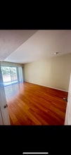 11252 Peach Grove St, Unit 211 in Los Angeles, CA - Building Photo - Building Photo