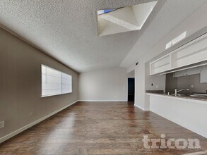 607 Placer Ln in Suisun City, CA - Foto de edificio - Building Photo