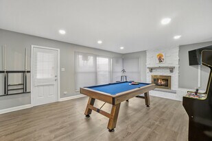 701 E Higgins Rd, Unit SI ID1301334P in Elk Grove Village, IL - Building Photo