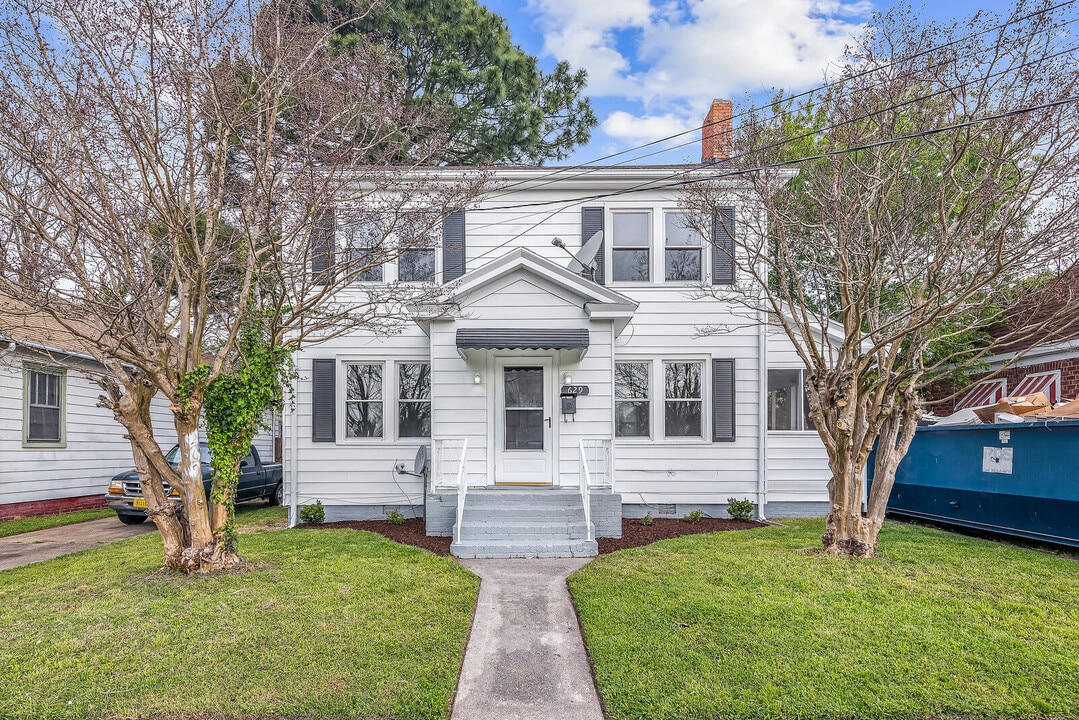 629 31st St in Newport News, VA - Building Photo