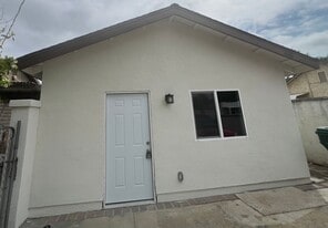 5092 Jurupa Ave in Riverside, CA - Building Photo