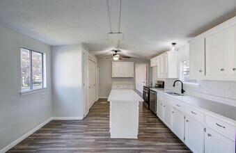 13419 Commander Cir in Willis, TX - Building Photo - Building Photo