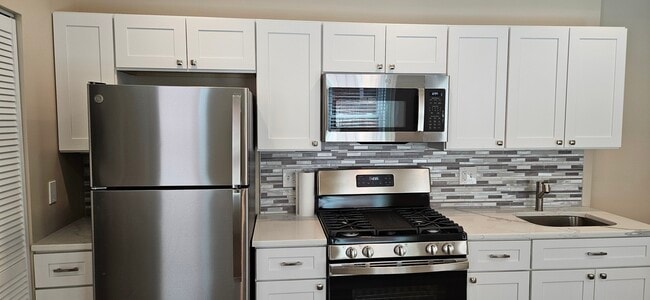 2016 1st St NW, Unit #2 in Washington, DC - Building Photo - Building Photo