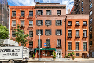 21 E 9th St in New York, NY - Building Photo - Building Photo