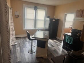 19 Westland St, Unit #3 in Hartford, CT - Building Photo - Building Photo