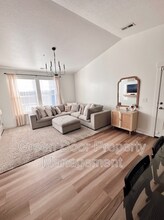 1809 W Terra Vista Ln in Saratoga Springs, UT - Building Photo - Building Photo