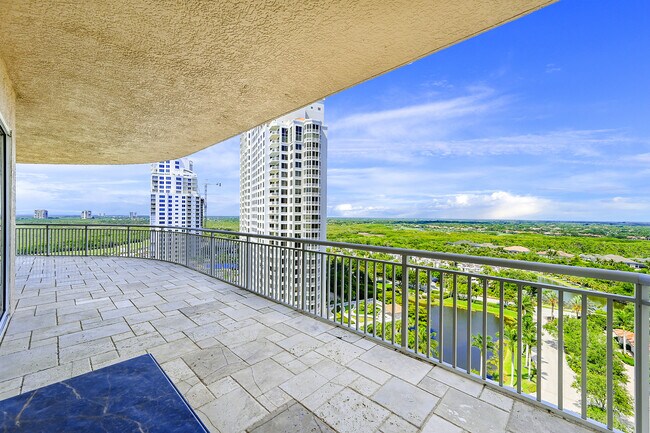 property at 4931 Bonita Bay Blvd