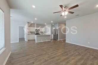 406 Mango Dr in Lafayette, LA - Foto de edificio - Building Photo