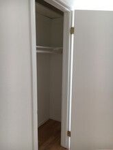 3611 1/2 W 4th St, Unit 3611.5 in Los Angeles, CA - Building Photo - Building Photo