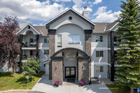 2022 Canyon Meadows Dr SE in Calgary, AB - Building Photo - Building Photo