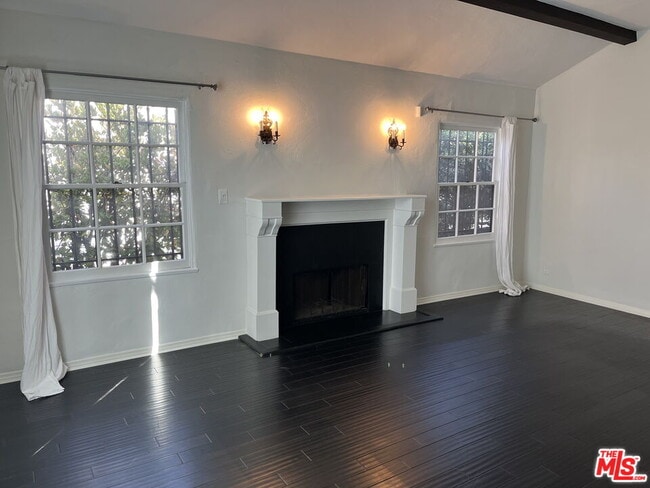 622 N Formosa Ave in Los Angeles, CA - Building Photo - Building Photo