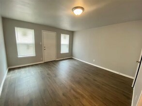 1040 E Richmond Ave in Fort Worth, TX - Building Photo - Building Photo