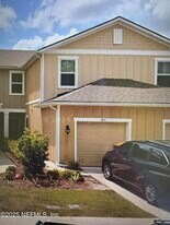 7652 Legacy Trl in Jacksonville, FL - Building Photo