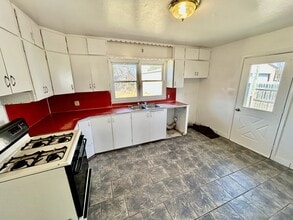 300 E Main St in Asher, OK - Building Photo - Building Photo