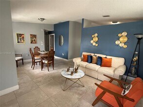 13833 SW 157th St in Miami, FL - Building Photo - Building Photo