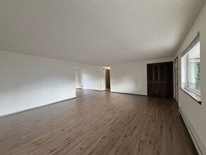 7721 23rd St W in University Place, WA - Building Photo - Building Photo