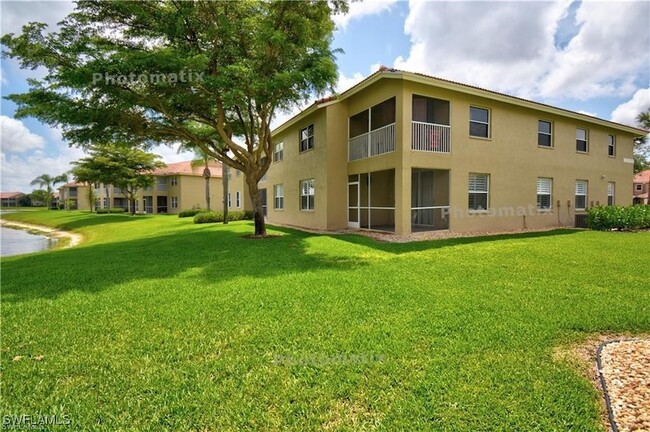 6770 Huntington Lakes Cir, Unit 201 in Naples, FL - Building Photo - Building Photo