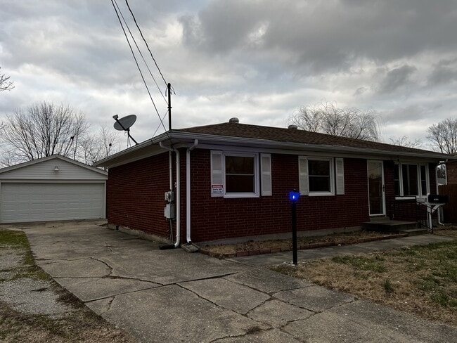 4101 Spyglass Ct in Louisville, KY - Building Photo - Building Photo