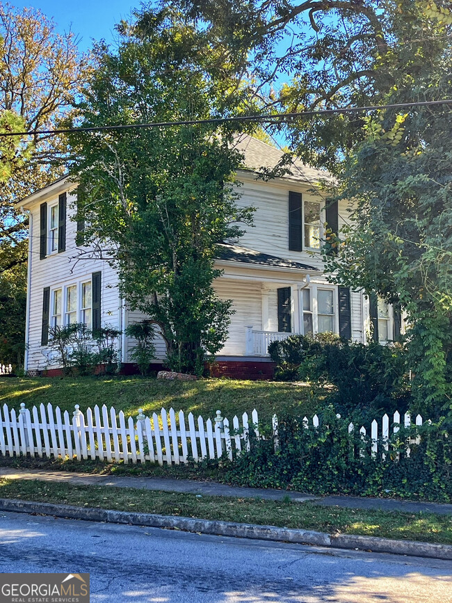 516 Hill St in Lagrange, GA - Foto de edificio - Building Photo