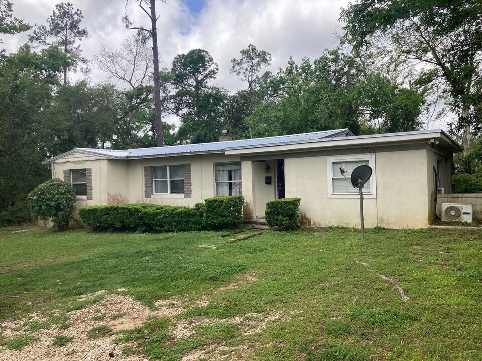 320 Mayo St in Tallahassee, FL - Foto de edificio