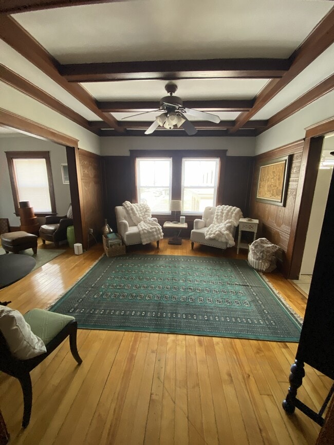 281 N Main St, Unit Apartment #2 in Mansfield, MA - Building Photo - Building Photo