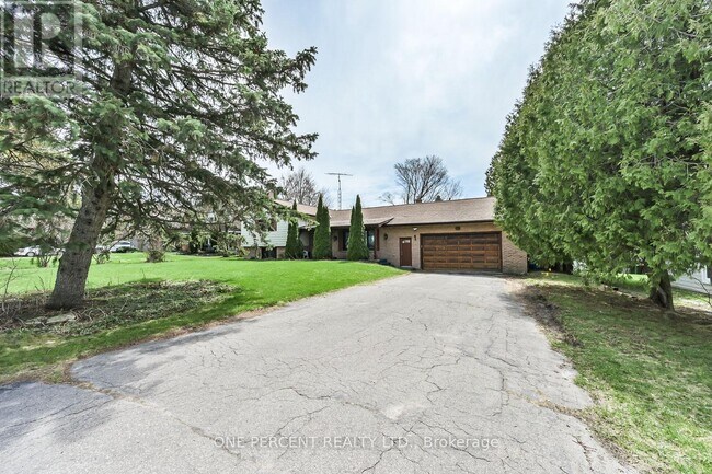 43 Lakeview Ave in Gormley, ON - Building Photo - Building Photo