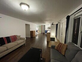 208 15th St in Manhattan, MT - Building Photo