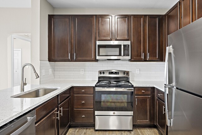 Las Brisas Apartment Homes in Round Rock, TX - Foto de edificio - Building Photo