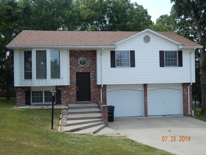 1804 Todd Ct in Jefferson City, MO - Building Photo