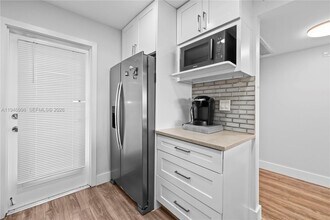 2661 S Course Dr in Pompano Beach, FL - Foto de edificio - Building Photo