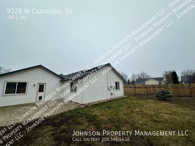 9328 W Carousel St in Boise, ID - Foto de edificio - Building Photo