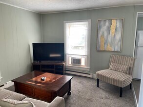 188 Lake Ave, Unit Lake Ave in Saratoga Springs, NY - Building Photo - Building Photo