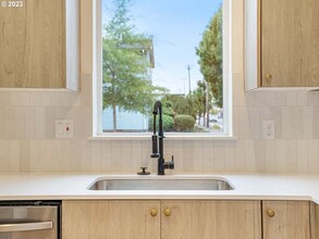 5605 N Lombard St in Portland, OR - Building Photo - Building Photo