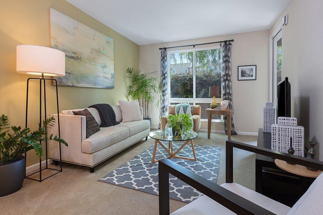 431 El Camino Real in Santa Clara, CA - Building Photo