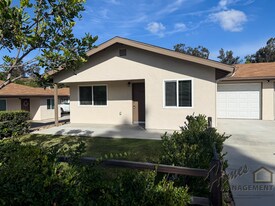772-774 Vineyard Rd in San Marcos, CA - Building Photo