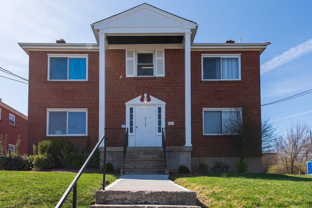 2739 W North Bend Rd-Unit -UNIT 4 in Cincinnati, OH - Building Photo