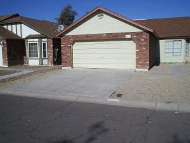 property at 1276 W Straford Dr