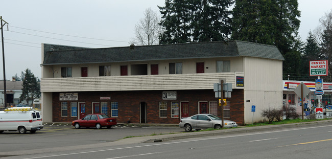 1680 Ivy St in Junction City, OR - Building Photo - Building Photo