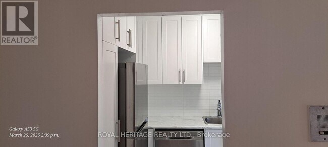945-945 Simcoe St N in Oshawa, ON - Building Photo - Building Photo