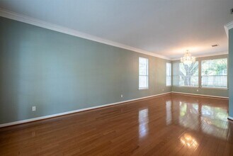 8901 Splitarrow Dr in Austin, TX - Building Photo - Building Photo