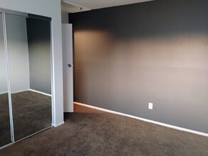 1112 N Poplar St in Fenton, MI - Building Photo - Building Photo