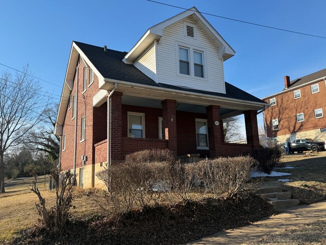 property at 1311 Chesterfield St SW