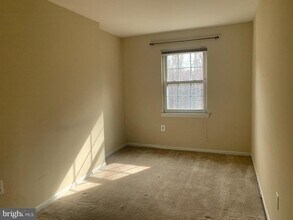 884 College Pkwy in Rockville, MD - Building Photo - Building Photo