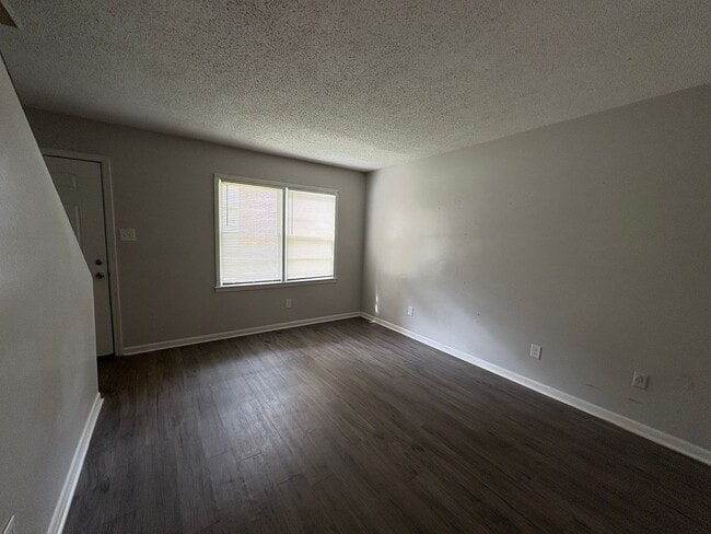 131 Wall St in Warner Robins, GA - Building Photo - Building Photo