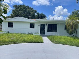 4310 NW 182nd St in Miami Gardens, FL - Building Photo