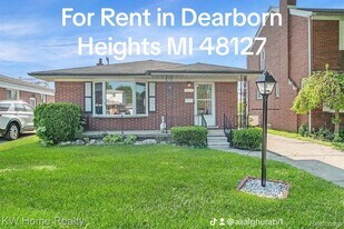8160 Woodbine St in Dearborn Heights, MI - Building Photo