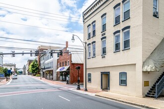 205 N Main St in Harrisonburg, VA - Building Photo - Building Photo